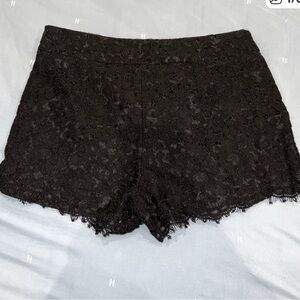 UEC Express black lace shorts with size zipper size 8